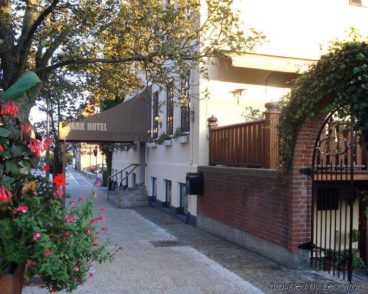 Park & Vinbar Hotel